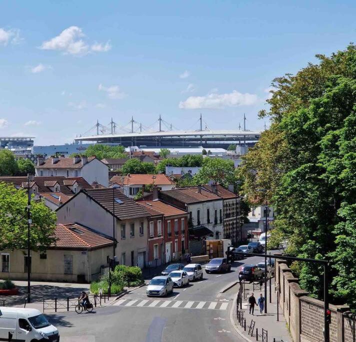 Residence Du Grand Stade Сен Дени Екстериор снимка